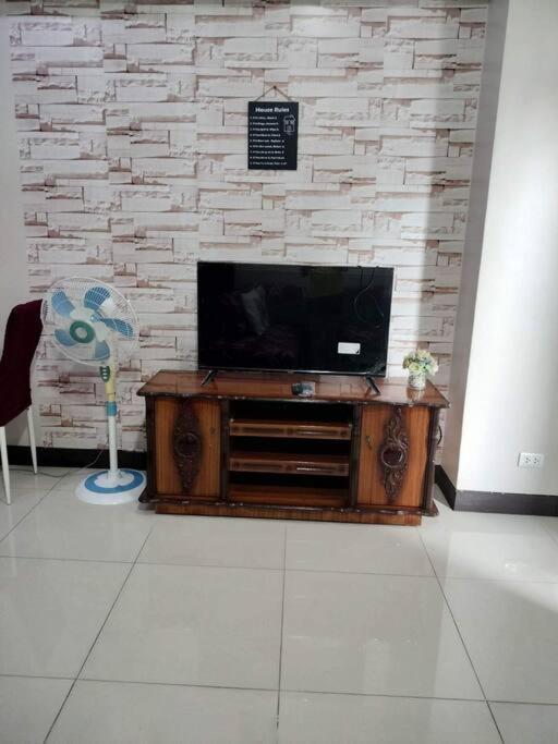 Cubao Manhattan Heights, Unit 8Bc Tower B, 1 Br Manila Kültér fotó