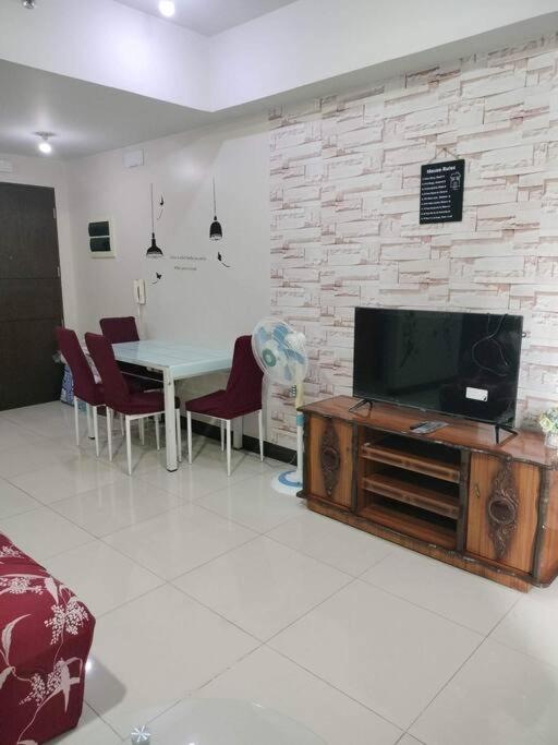 Cubao Manhattan Heights, Unit 8Bc Tower B, 1 Br Manila Kültér fotó