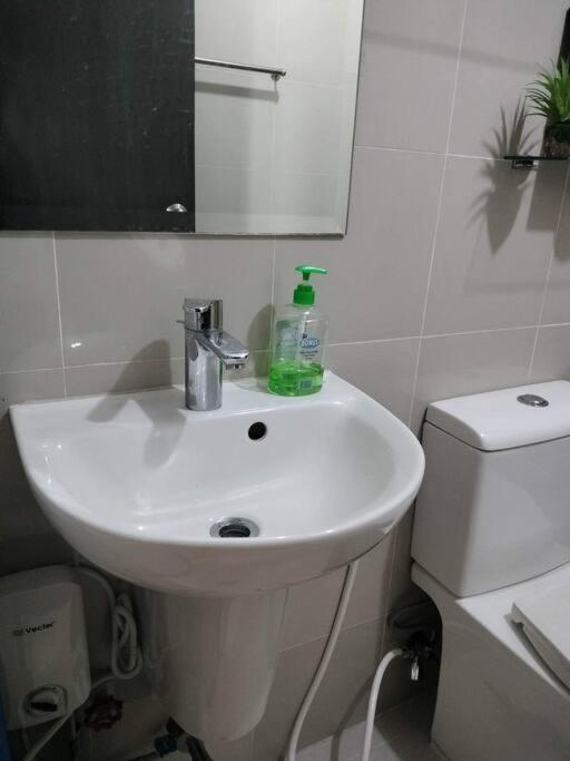Cubao Manhattan Heights, Unit 8Bc Tower B, 1 Br Manila Kültér fotó